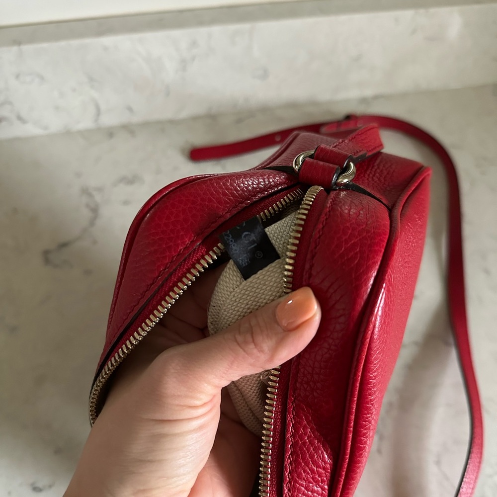 Gucci Calfskin Red Small Soho Disco Pebbled Leather Crossbody - Picture 6 of 13